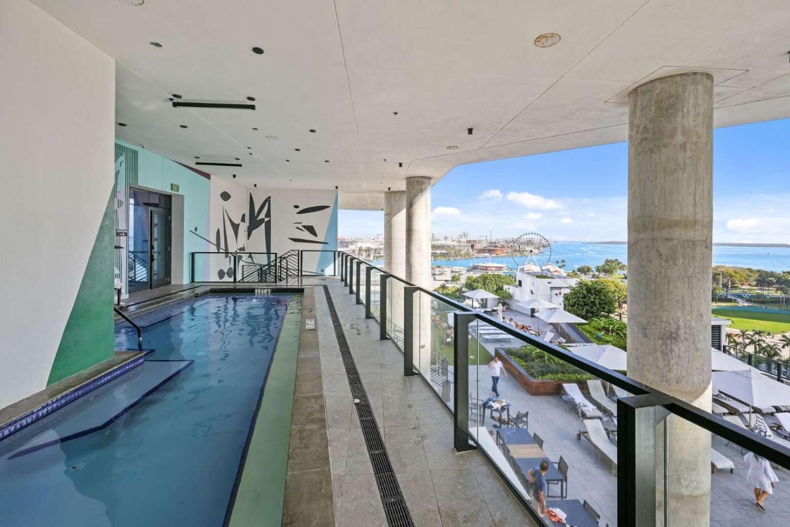 Resort-style Living 1br In Downtown