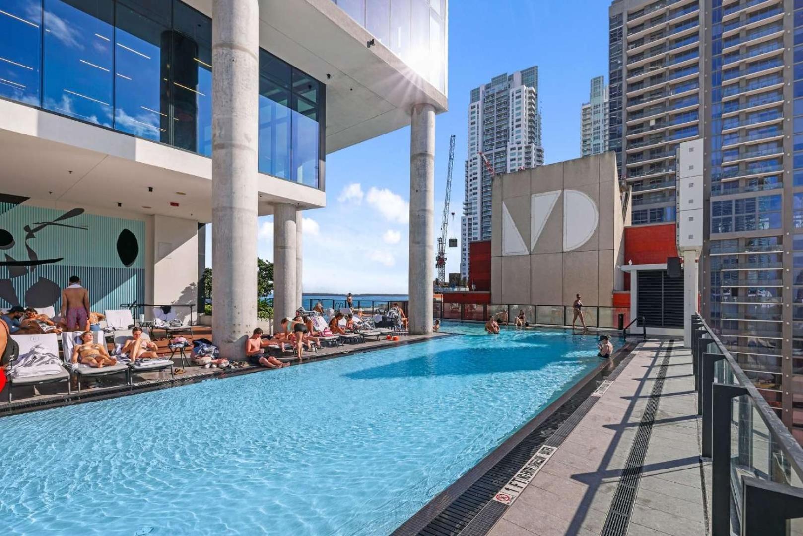 Resort-style Living 1br In Downtown *