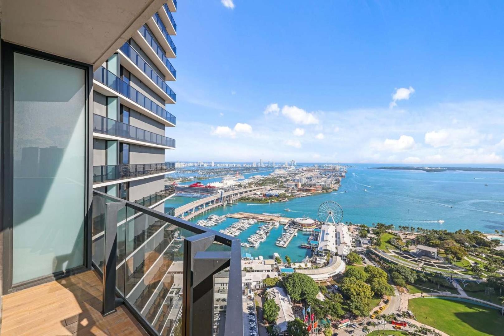 Resort-style Living 1br In Downtown Apartamento